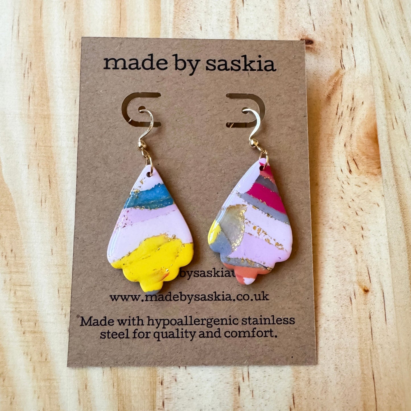 Abstract marble dangle earrings - Earrings - Made by Saskia