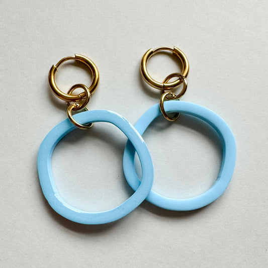 Blue reversible hoop huggie earrings - Earrings - Made by Saskia