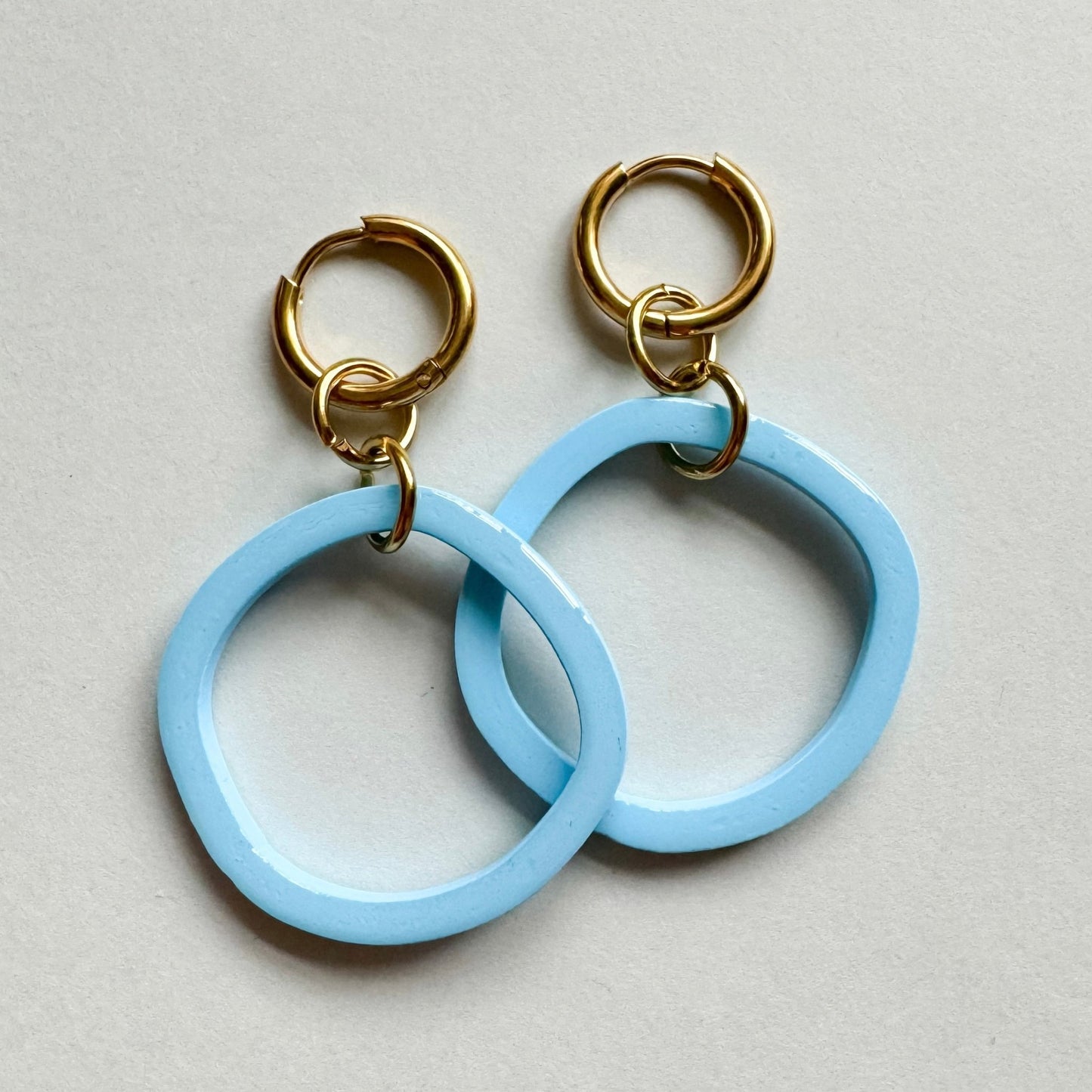 Blue reversible hoop huggie earrings - Earrings - Made by Saskia