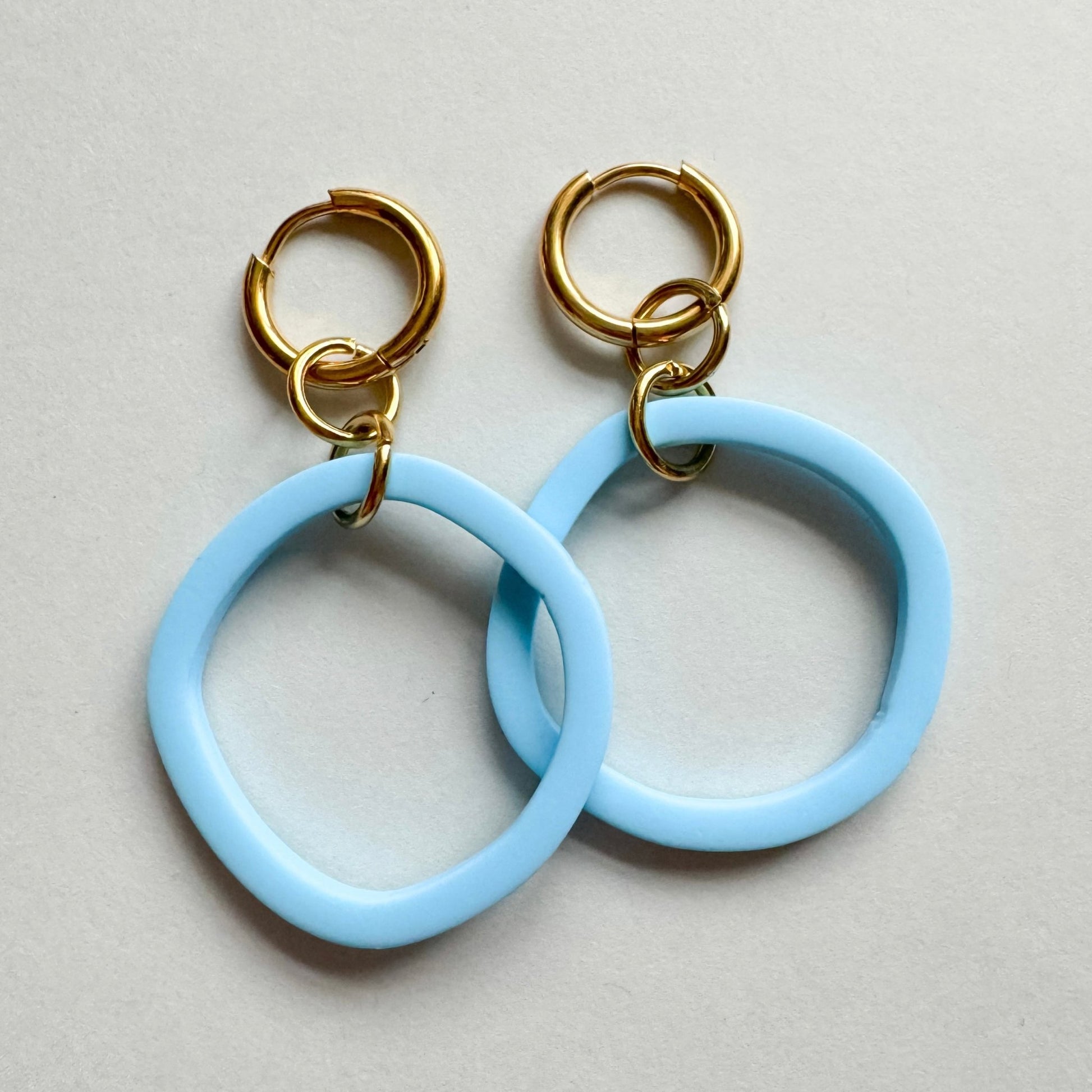 Blue reversible hoop huggie earrings - Earrings - Made by Saskia