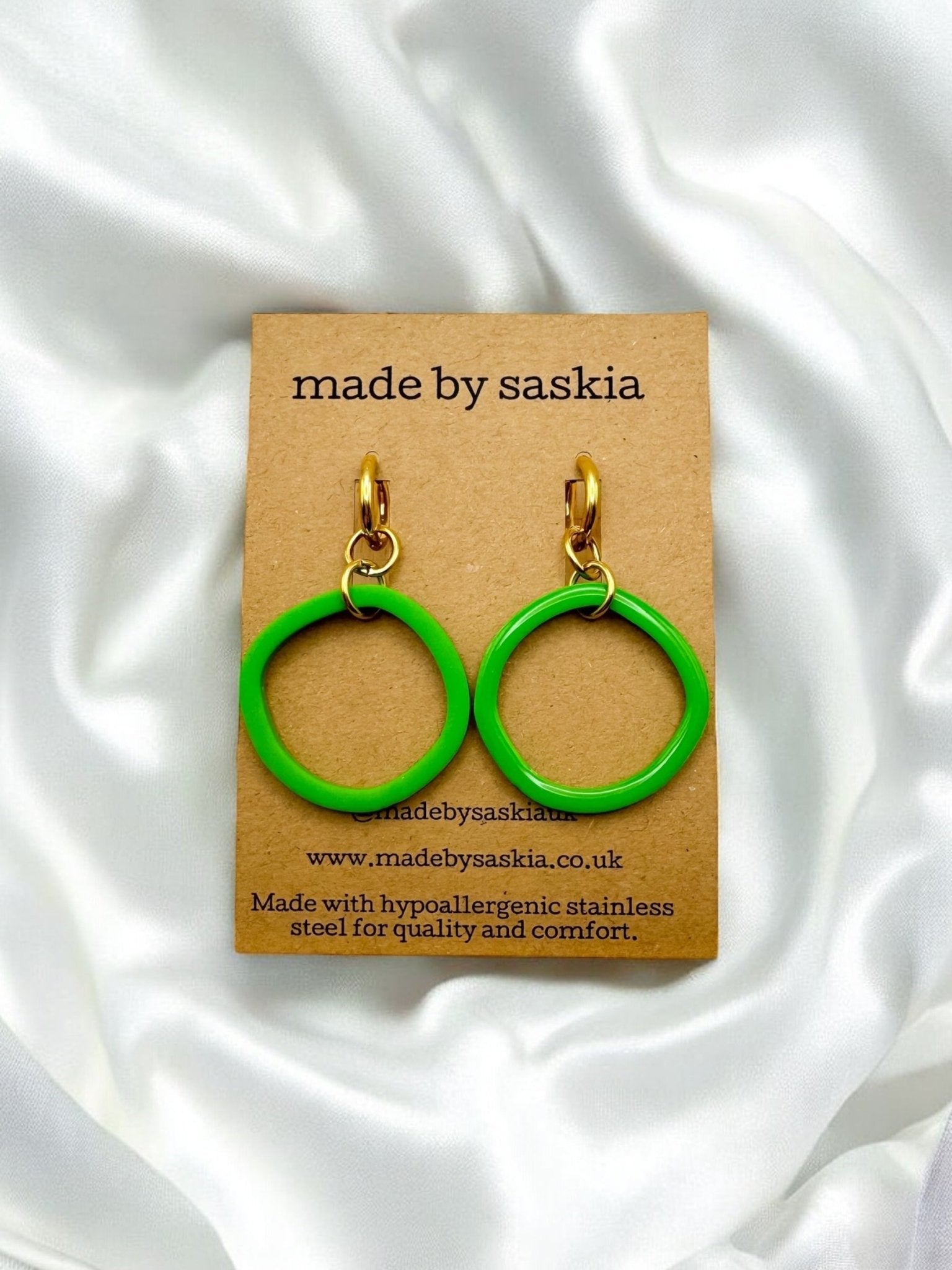 Bright green reversible hoop huggie earrings - Earrings - Made by Saskia