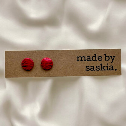 Dark pink and metallic red simple studs - Earrings - Made by Saskia