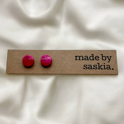 Dark pink metallic abstract simple studs - Earrings - Made by Saskia