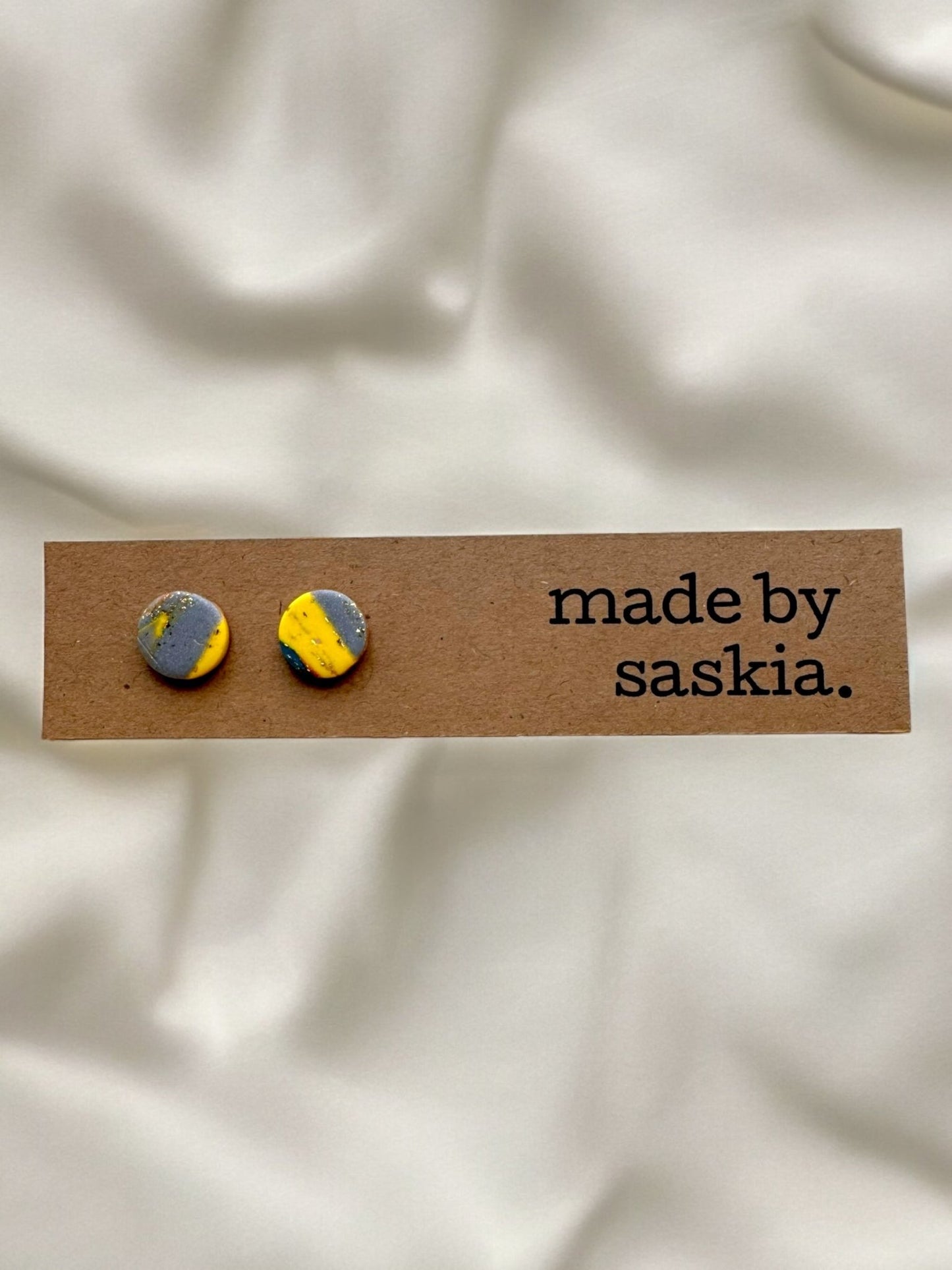 Grey and yellow and blue abstract simple studs - Earrings - Made by Saskia