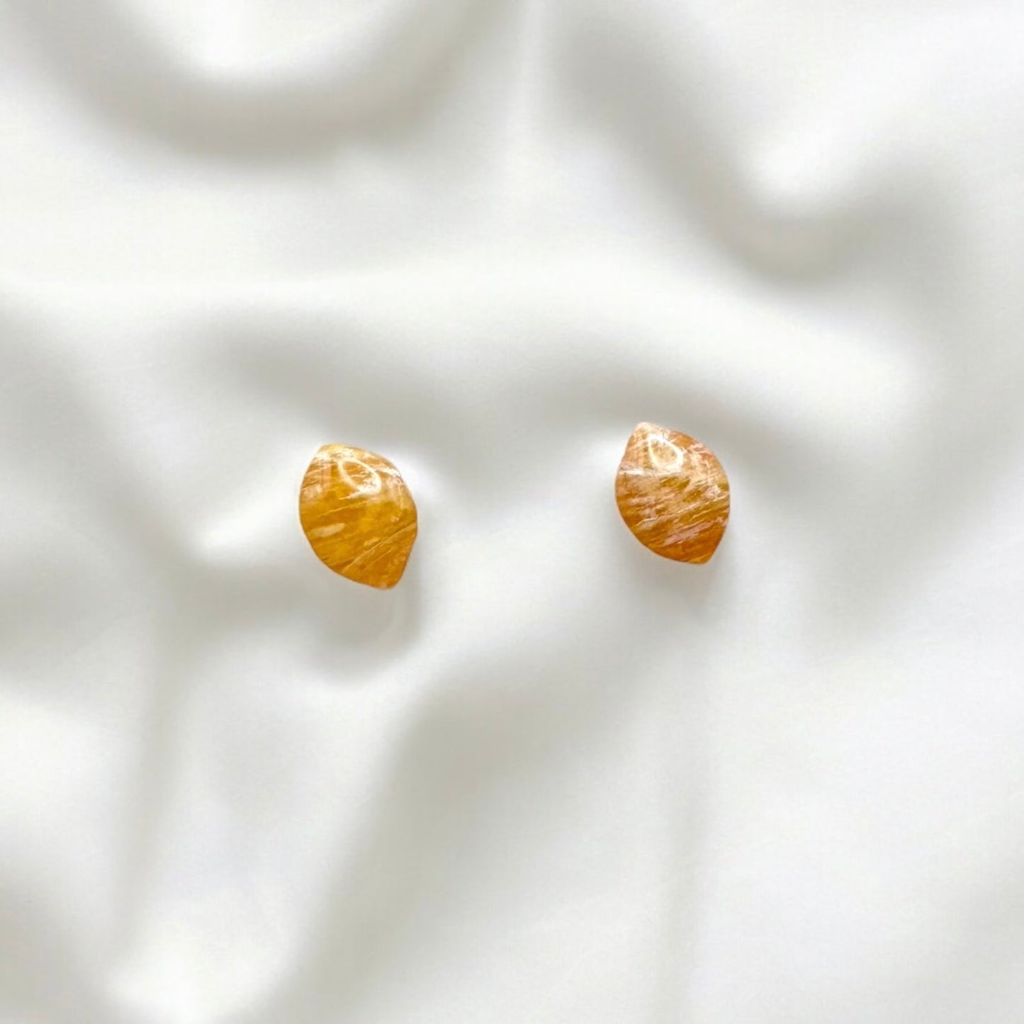 Lemon marble citrus fruit mini studs - Earrings - Made by Saskia