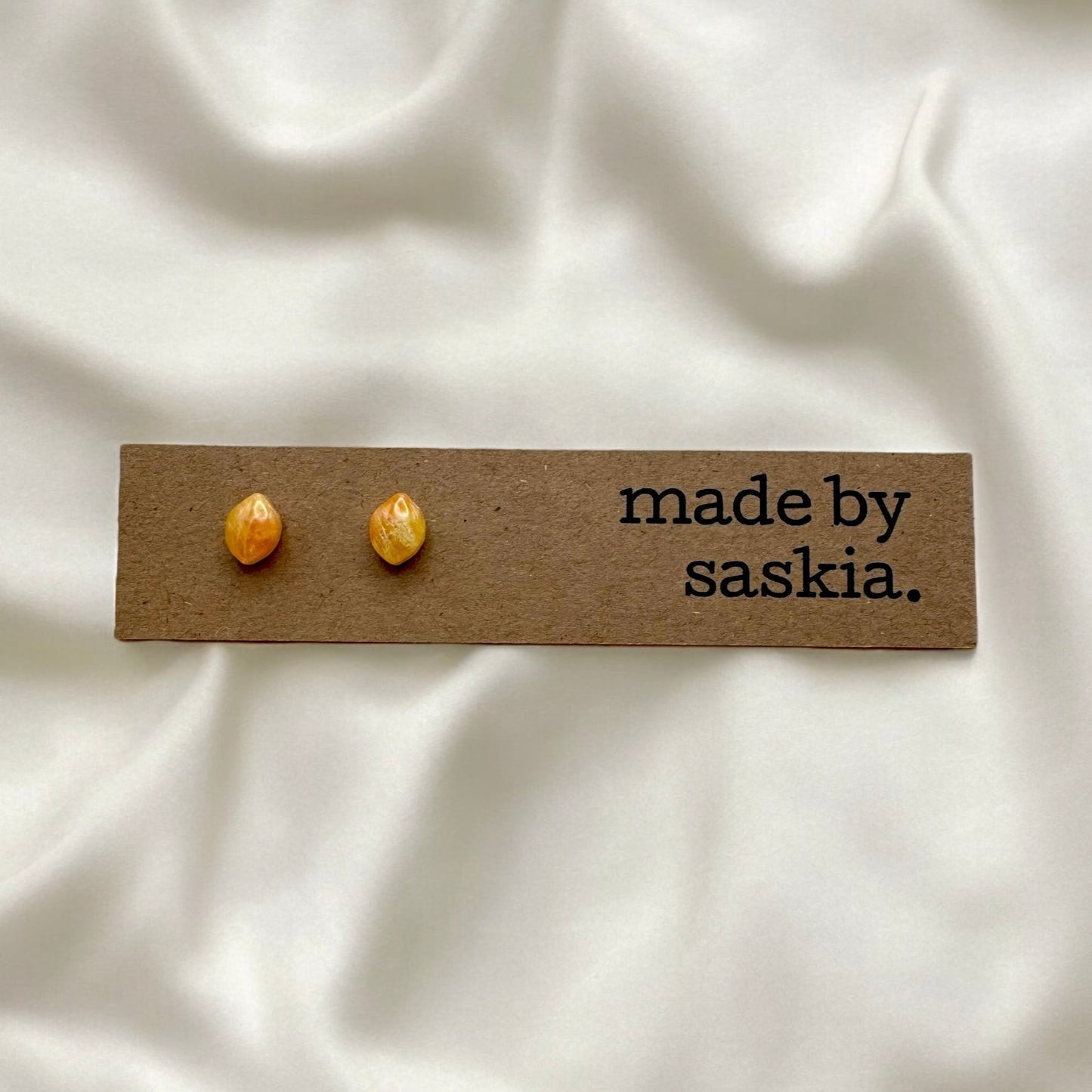 Lemon marble citrus fruit mini studs - Earrings - Made by Saskia