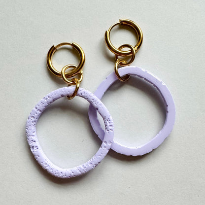 Light purple textured reversible hoop huggie earrings - Earrings - Made by Saskia