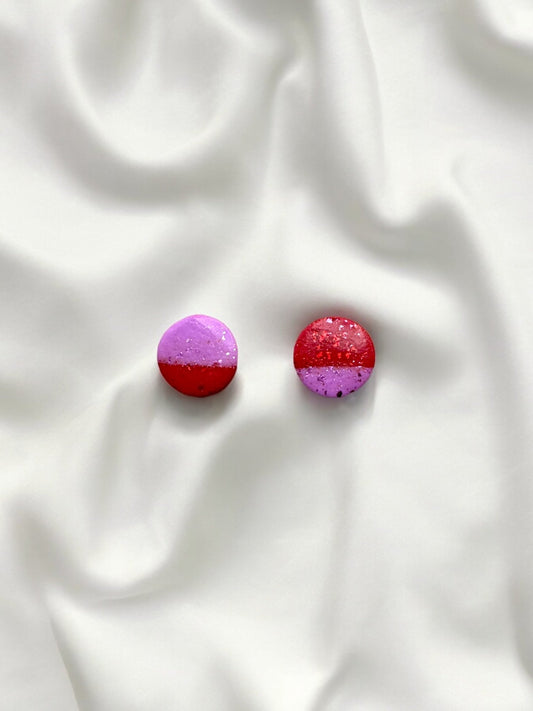 Lilac and red metallic abstract simple studs - Earrings - Made by Saskia