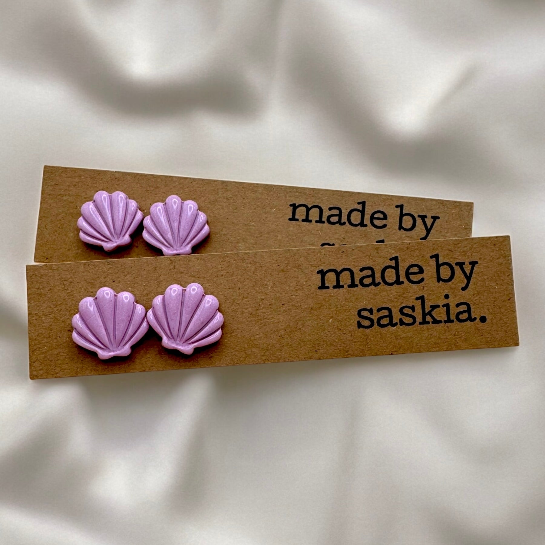 Lilac seashell studs - Earrings - Made by Saskia