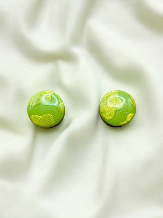 Lime green and iridescent yellow simple studs - Earrings - Made by Saskia