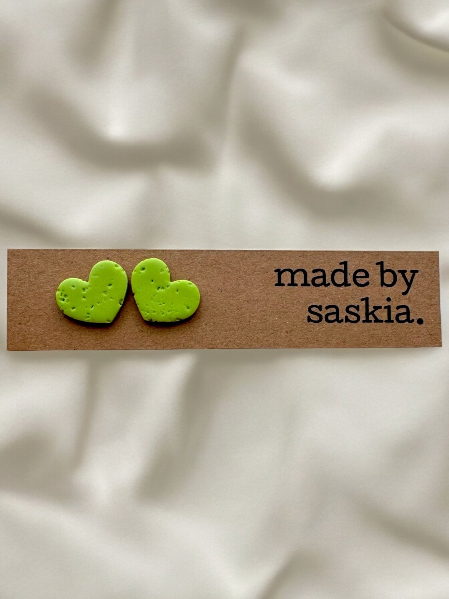 Lime green textured heart studs - Earrings - Made by Saskia