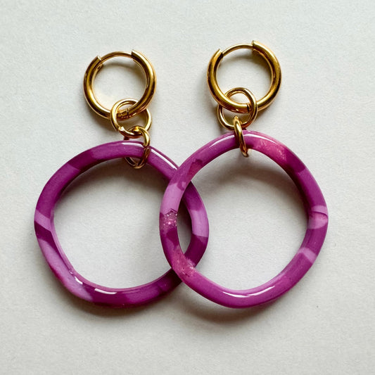 Purple marble effect hoop huggie earrings - Earrings - Made by Saskia