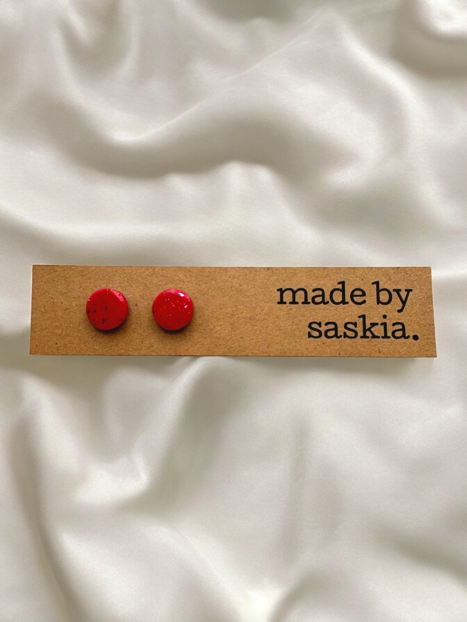 Red and pink metallic sparkle simple studs - Earrings - Made by Saskia