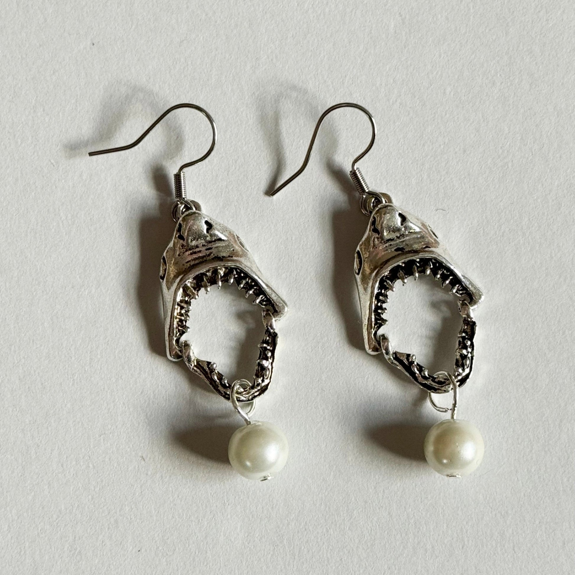 Shark pearl dangle earrings - Earrings - Made by Saskia