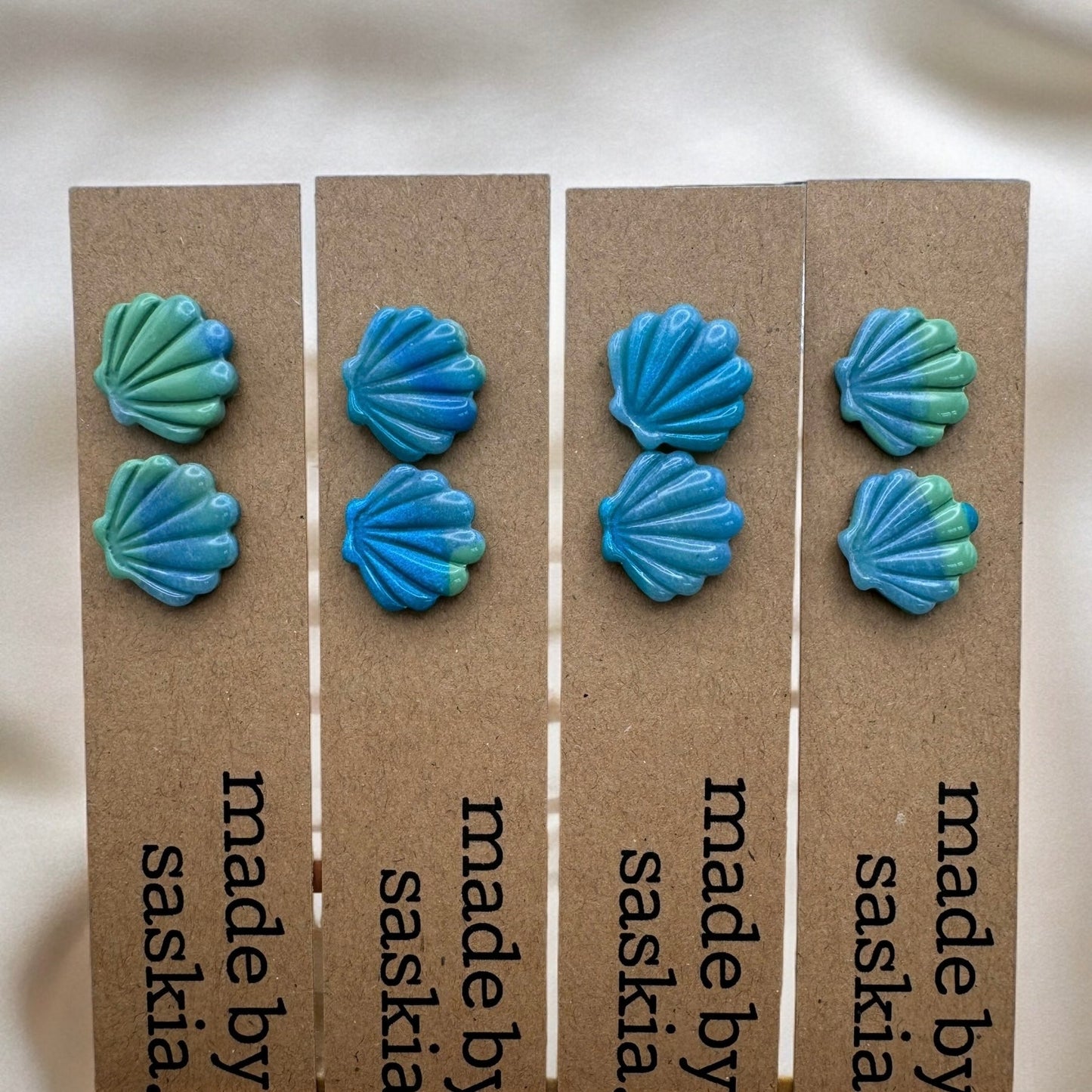 Teal marble seashell studs - Earrings - Made by Saskia