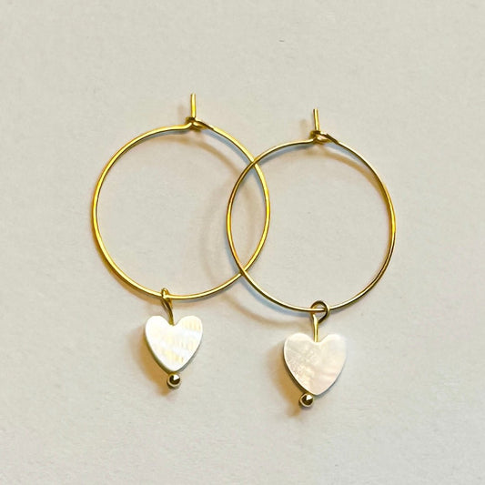 White shell heart hoop earrings - Earrings - Made by Saskia