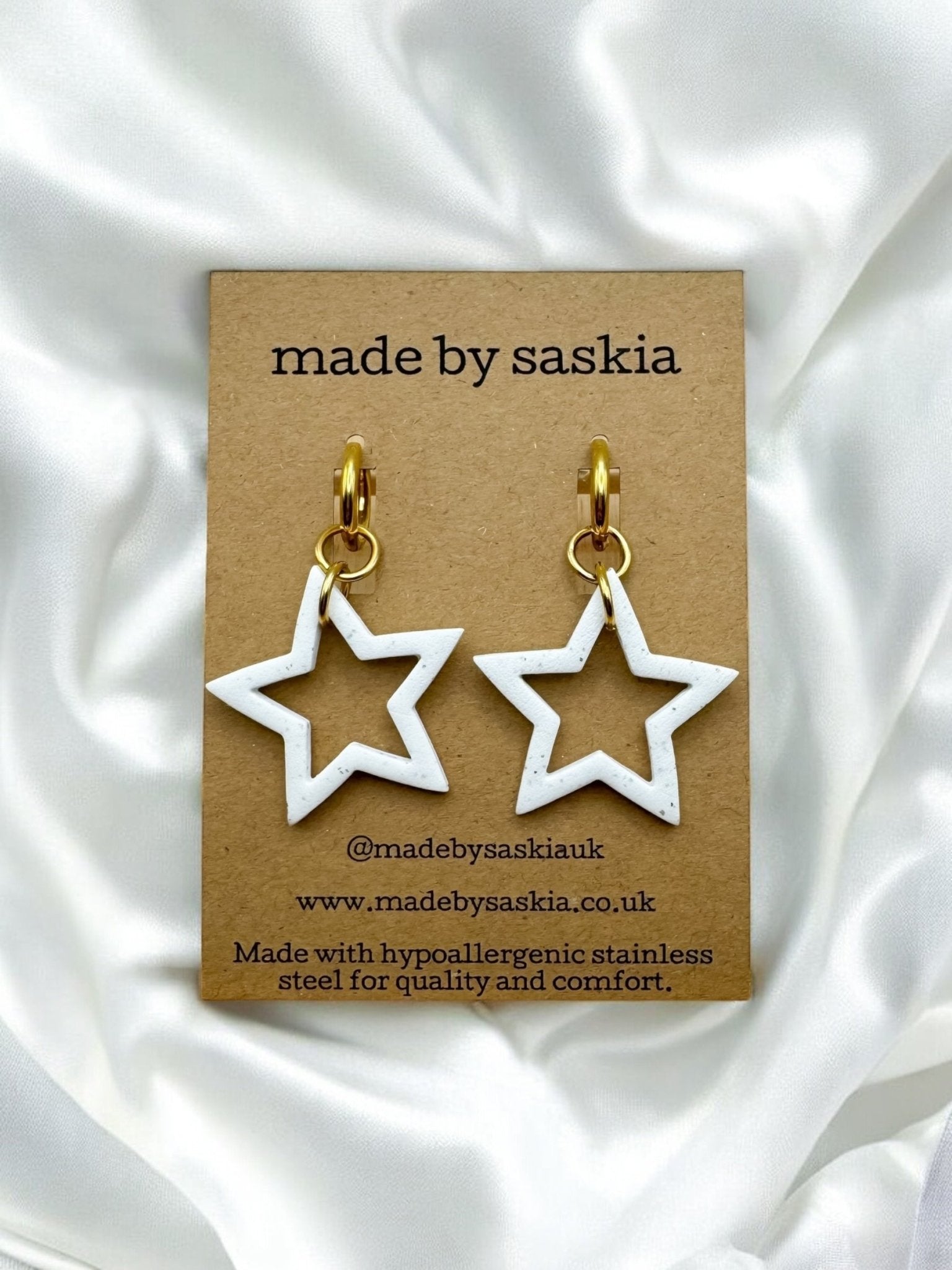 White speckle small star hoop huggie earrings - Earrings - Made by Saskia